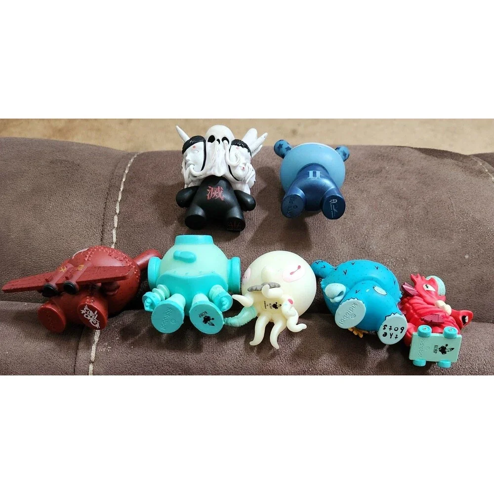 Lot of 7 Kidrobot dunny Vinyl Figures Incomplete (no pumpkin,no other accessorie